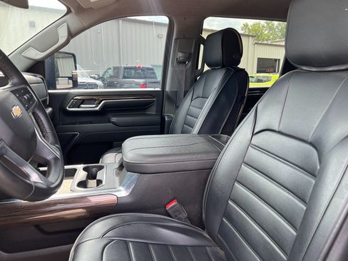 Used 2024 Chevrolet Silverado 2500 LT w/ All Star Edition AWD/4WD image 11