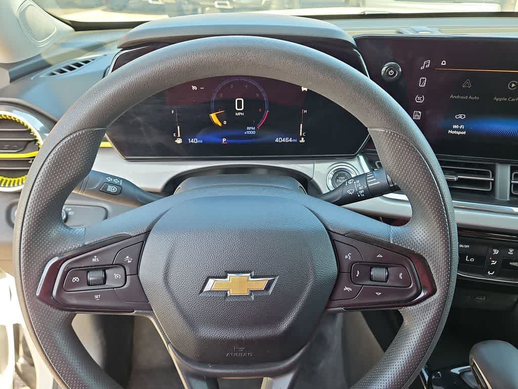 Used 2025 Chevrolet Trax LT FWD image 19