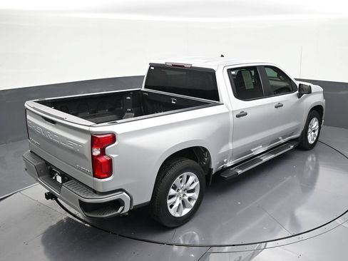 Used 2022 Chevrolet Silverado 1500 Custom RWD image 16