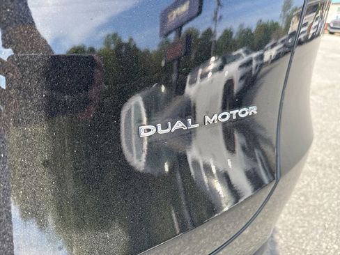 Used 2023 Tesla Model Y Long Range image 34