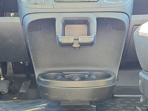 Used 2025 RAM ProMaster 2500 w/ Convenience Group image 10