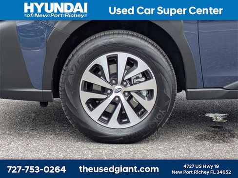 Used 2025 Subaru Outback Premium image 10