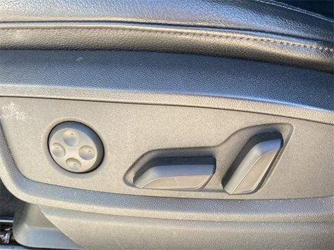 Used 2020 Audi Q5 2.0T Premium w/ Convenience Package image 21