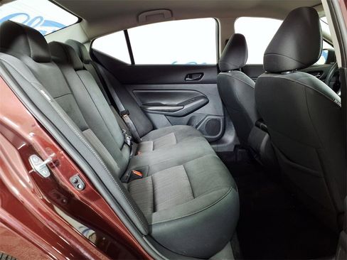 Used 2024 Nissan Altima 2.5 SV image 12