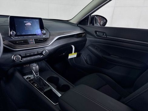 New 2026 Nissan Altima 2.5 SV FWD image 18