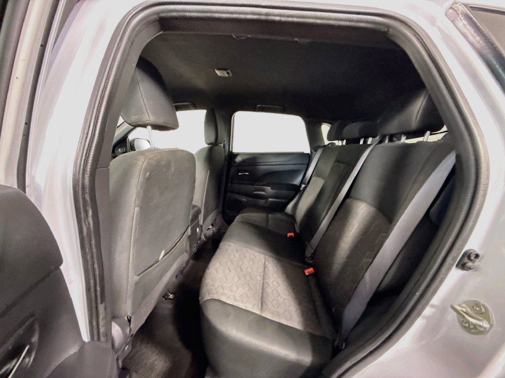 Used 2024 Mitsubishi Outlander Sport AWD image 23