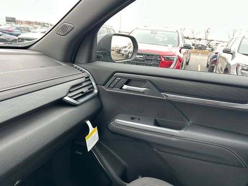 New 2026 GMC Acadia Elevation w/ Black Edition AWD/4WD image 29