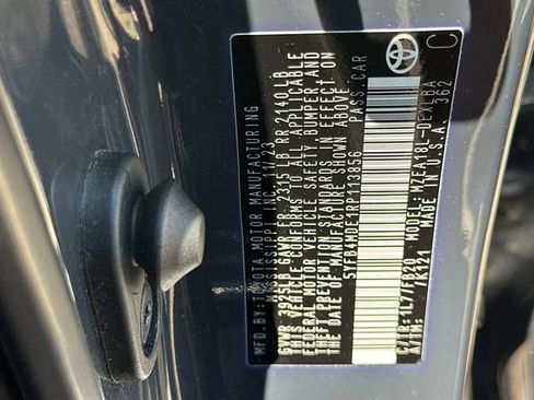 Used 2024 Toyota Corolla LE FWD image 29