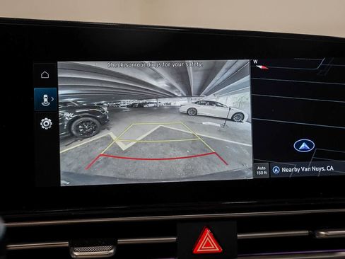 Used 2025 Hyundai Elantra SEL FWD image 26