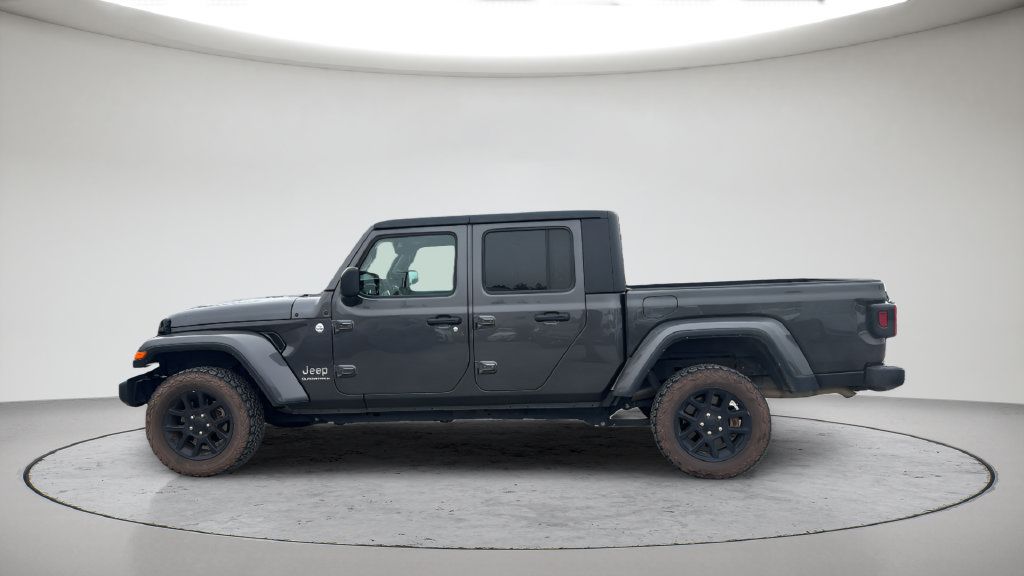 Used 2023 Jeep Gladiator Overland AWD/4WD image 11