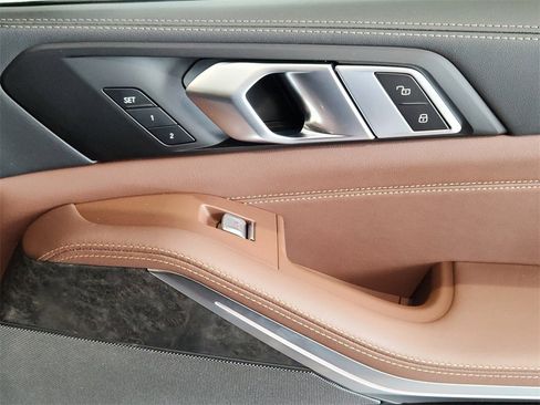 New 2025 BMW X7 M60i image 26