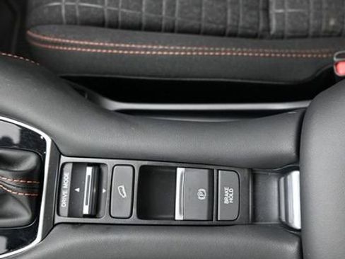 Certified 2025 Honda HR-V Sport image 19