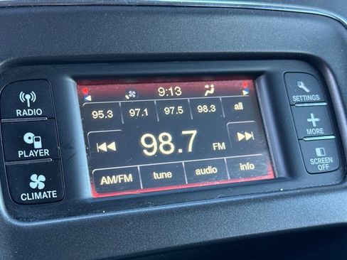 Used 2016 Dodge Journey SE w/ Flexible Seating Group image 23