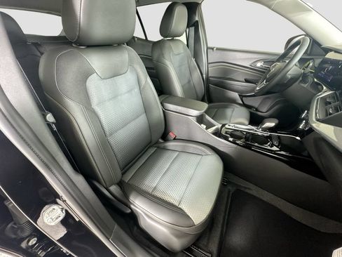 New 2026 Chevrolet Trax LT w/ Midnight Edition FWD image 27