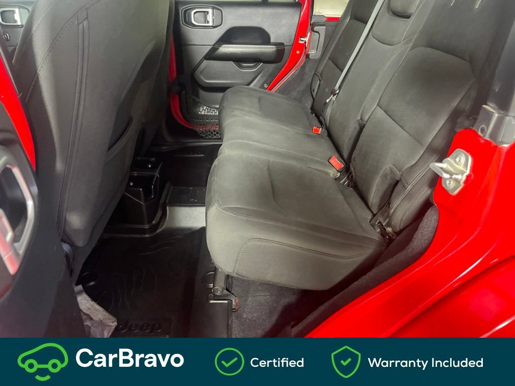 Used 2018 Jeep Wrangler Unlimited Sahara AWD/4WD image 19