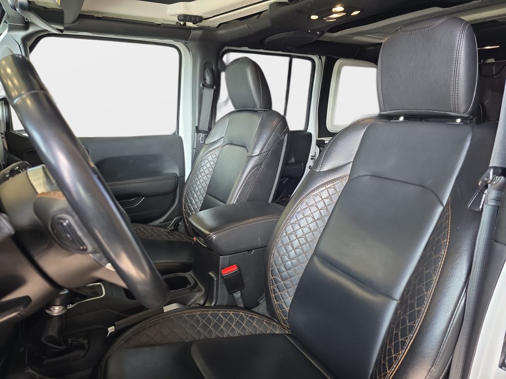 Used 2021 Jeep Wrangler Unlimited Sahara AWD/4WD image 16