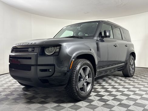 New 2026 Land Rover Defender 110 X-Dynamic SE image 1