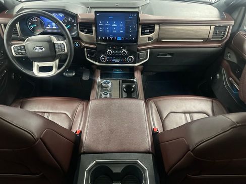 Certified 2024 Ford Expedition Limited image 2