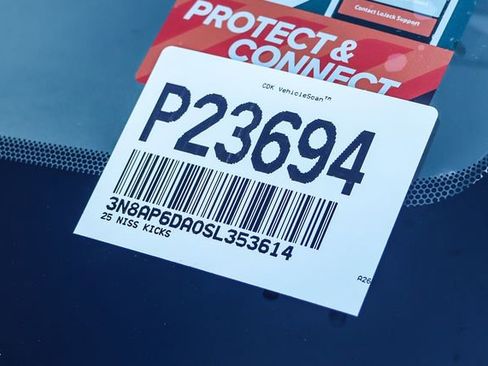 Used 2025 Nissan Kicks SR image 30