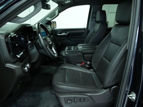 Used 2025 GMC Sierra 1500 SLT AWD/4WD image 39