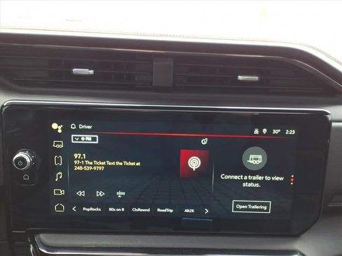 Used 2024 GMC Sierra 1500 AT4 w/ Technology Package image 17