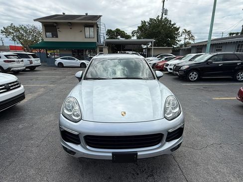 Used 2017 Porsche Cayenne Platinum Edition AWD/4WD image 6
