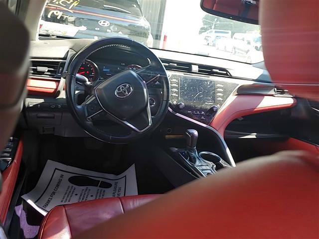 Used 2019 Toyota Camry XSE FWD image 11
