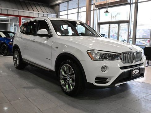 Used 2016 BMW X3 xDrive28i image 3