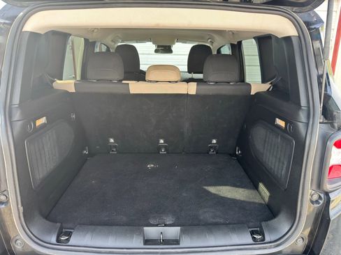 Used 2015 Jeep Renegade Latitude image 10