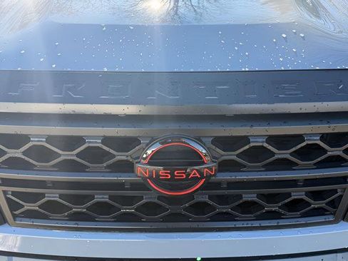 Used 2024 Nissan Frontier PRO-4X w/ Off-Road Protection Package image 43