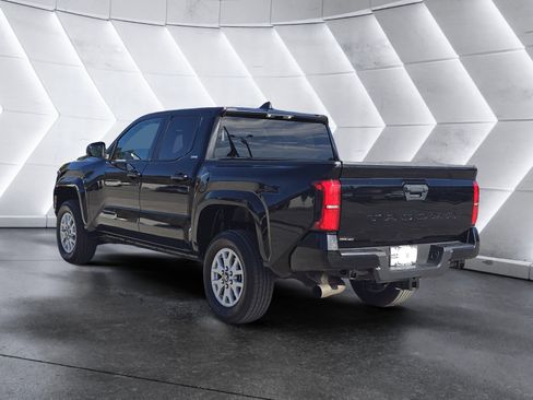 Used 2024 Toyota Tacoma SR5 image 5