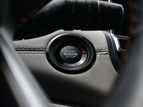 Used 2022 Jeep Compass Limited w/ Sun and Sound Group image 22