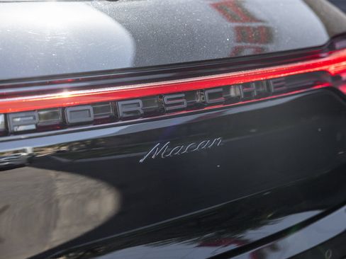 Certified 2026 Porsche Macan AWD/4WD image 20