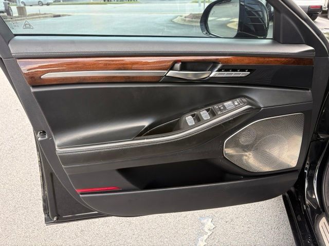Used 2017 Genesis G90 3.3T Premium RWD image 27