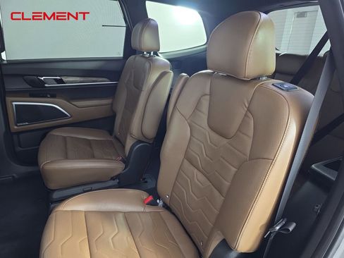 Used 2022 Kia Telluride SX w/ SX Prestige Package image 33