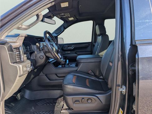 Used 2023 GMC Sierra 1500 AT4 w/ AT4 Premium Package AWD/4WD image 18