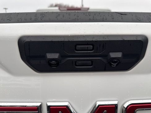 Used 2025 GMC Sierra 1500 SLT image 17