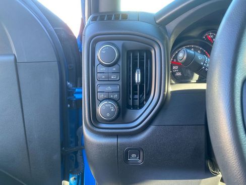 Used 2023 Chevrolet Silverado 1500 Custom image 14