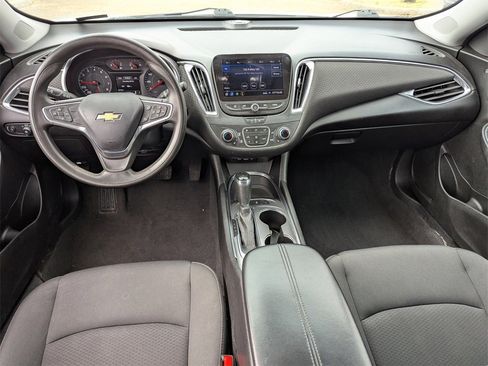 Used 2020 Chevrolet Malibu LT image 8