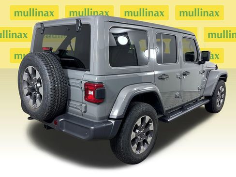 Used 2018 Jeep Wrangler Unlimited Sahara image 6