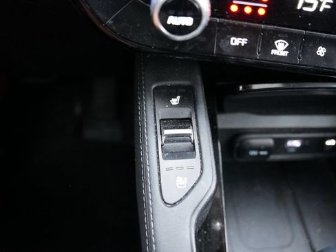 Certified 2024 Kia Telluride EX w/ EX Captain's Chair Package AWD/4WD image 7