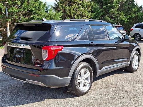 Used 2021 Ford Explorer XLT w/ Equipment Group 202A AWD/4WD image 6