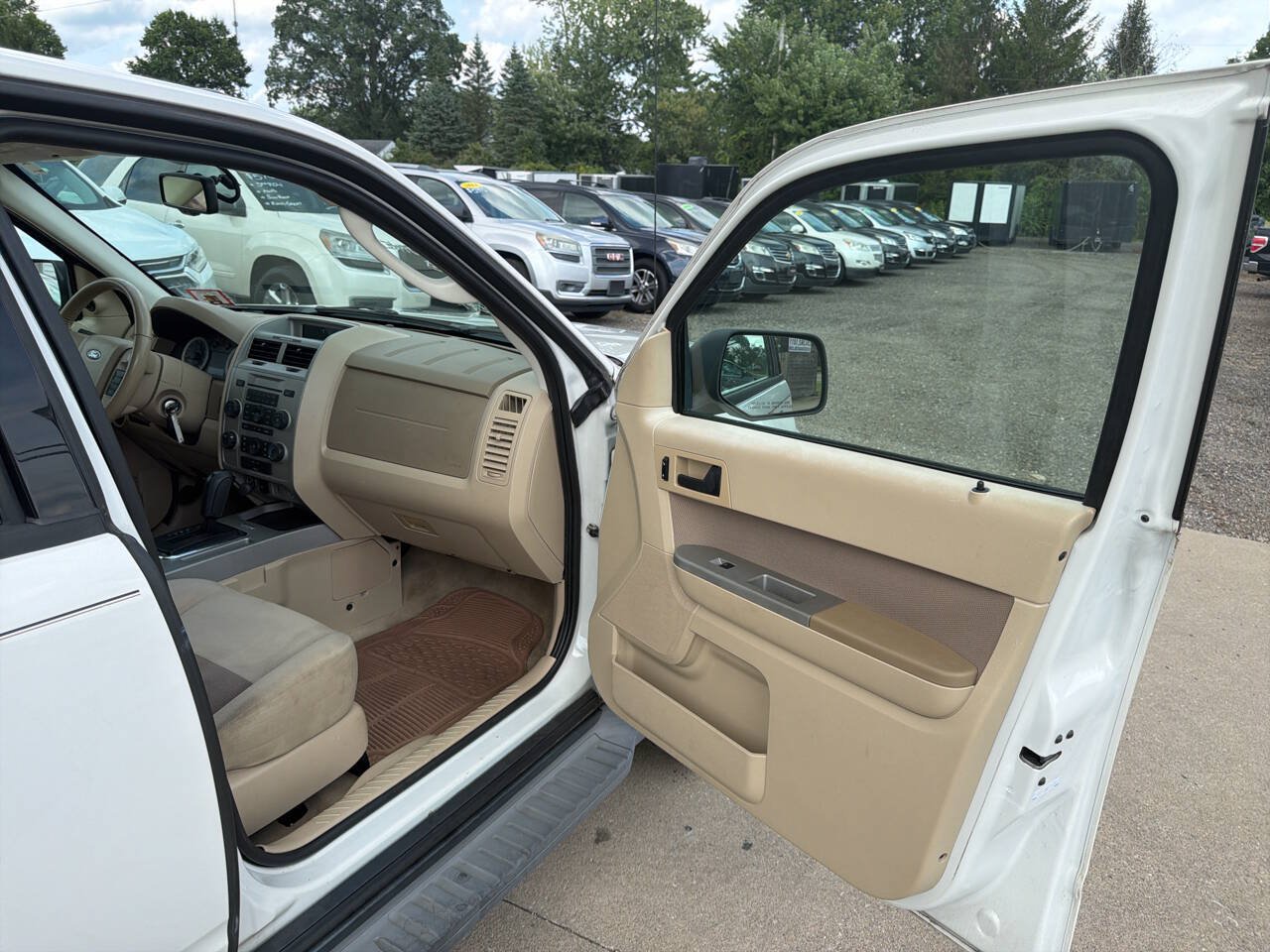Used 2009 Ford Escape XLT FWD image 17