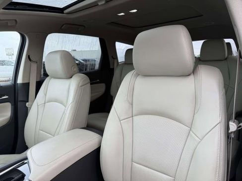 Used 2021 Buick Enclave Essence w/ Sport Touring Edition image 14