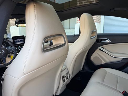 Used 2019 Mercedes-Benz CLA 250 4MATIC image 18