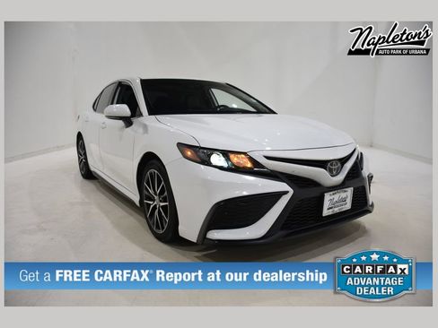 Used 2023 Toyota Camry SE image 1
