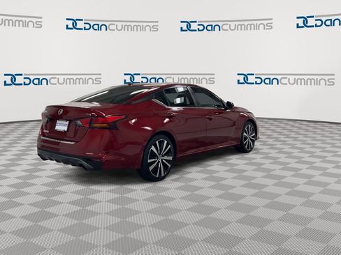 Used 2022 Nissan Altima 2.5 SR FWD image 8