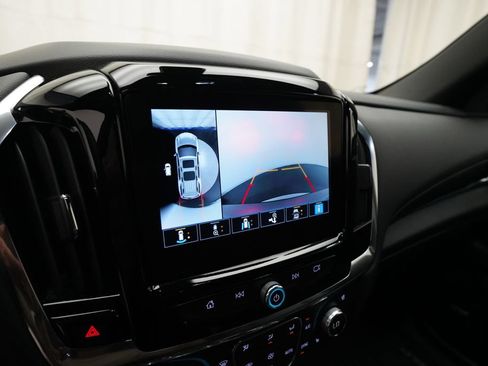 Used 2023 Chevrolet Traverse Premier AWD/4WD image 21