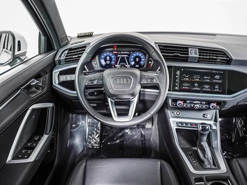 Used 2023 Audi Q3 2.0T Premium w/ Convenience Package AWD/4WD image 11