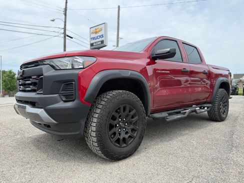 Used 2026 Chevrolet Colorado Trail Boss AWD/4WD image 2